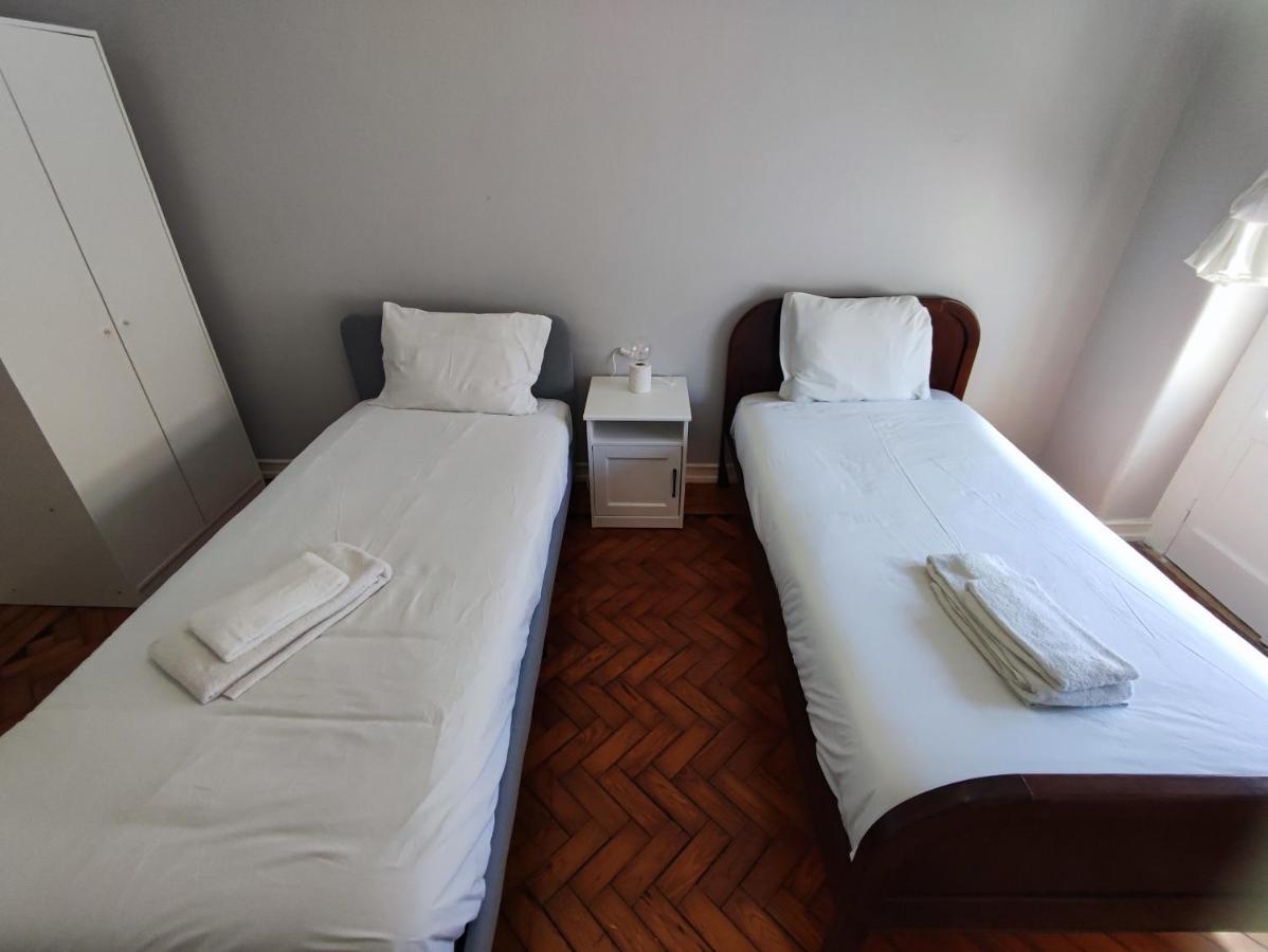 Lisbon Traditional T2 With Balcony In Damaia, Lisbon Amadora Ngoại thất bức ảnh