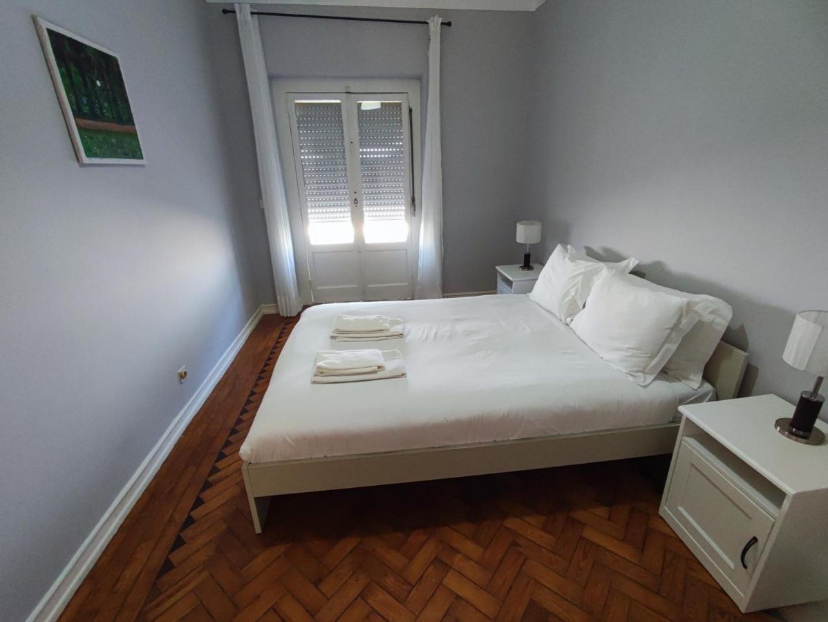 Lisbon Traditional T2 With Balcony In Damaia, Lisbon Amadora Ngoại thất bức ảnh