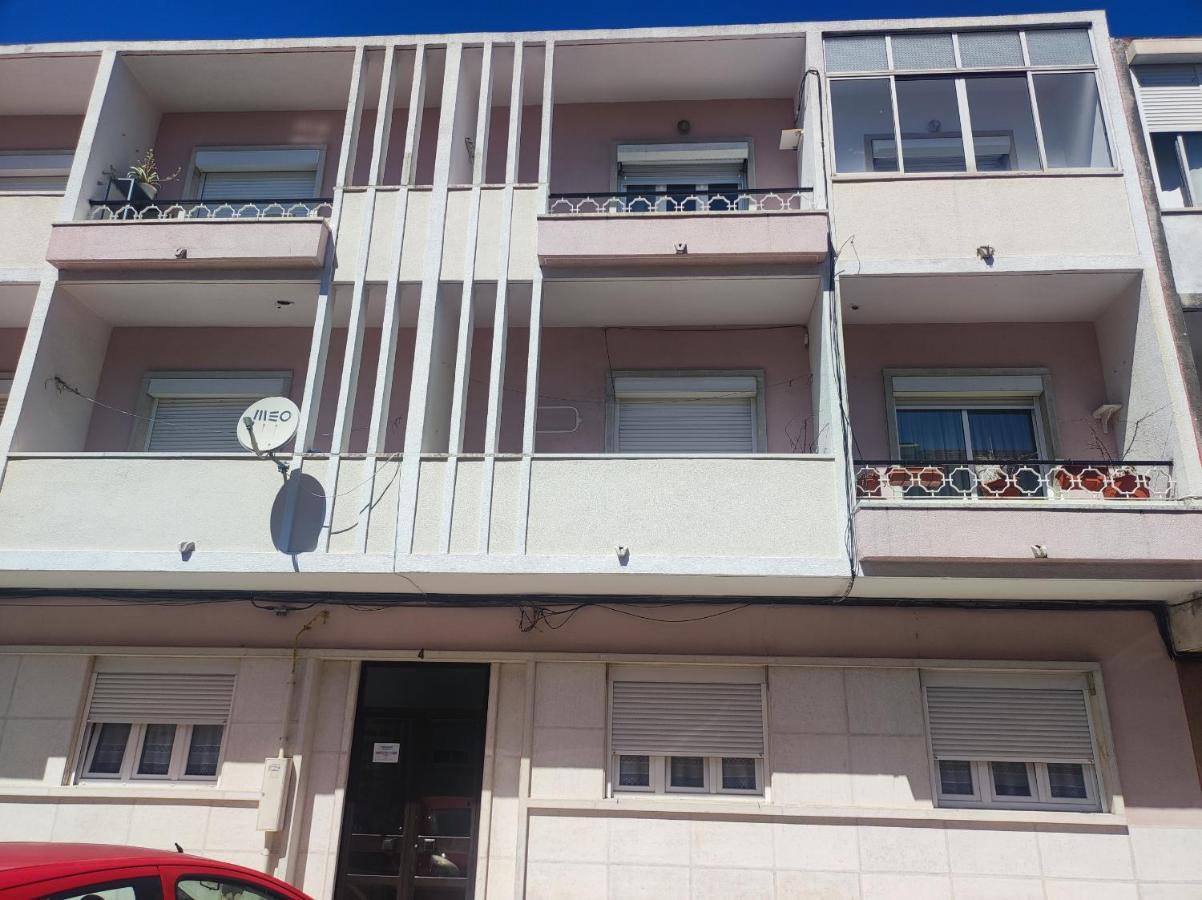 Lisbon Traditional T2 With Balcony In Damaia, Lisbon Amadora Ngoại thất bức ảnh